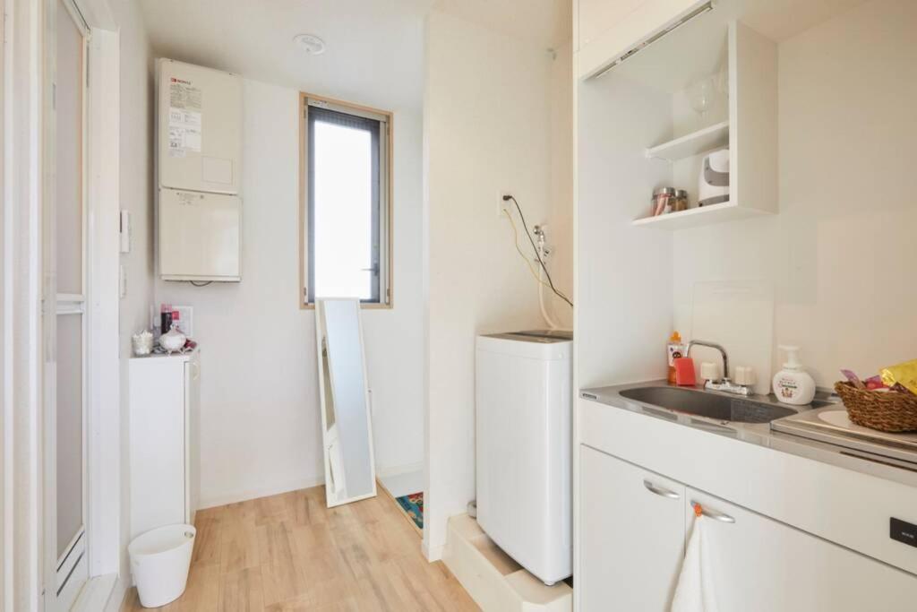 【great Location!】near Shinjuku Sta./girls #302 *